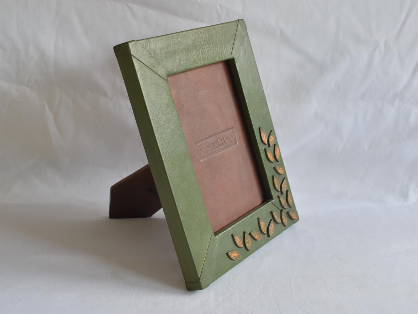 Leafygreen high-relie Deluxe leather photo frame